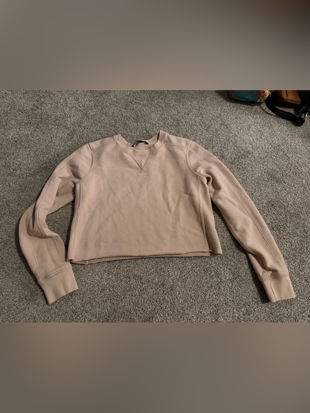 Abercrombie & Fitch Pale Pink crop Crewneck Sweatshirt